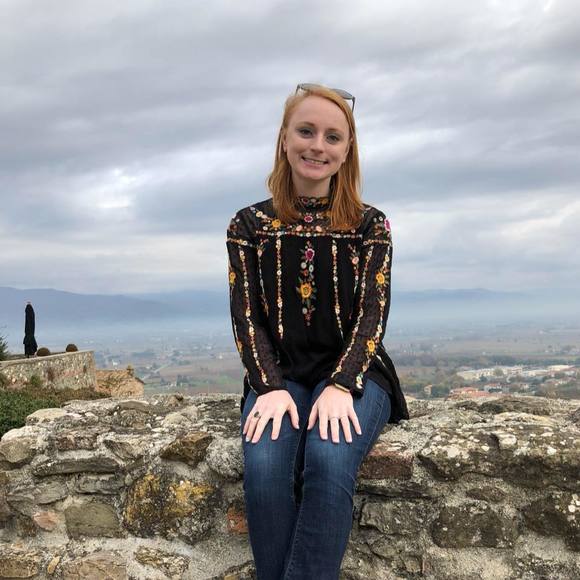 Meet your Posher, Katie - Picture 1 of 1